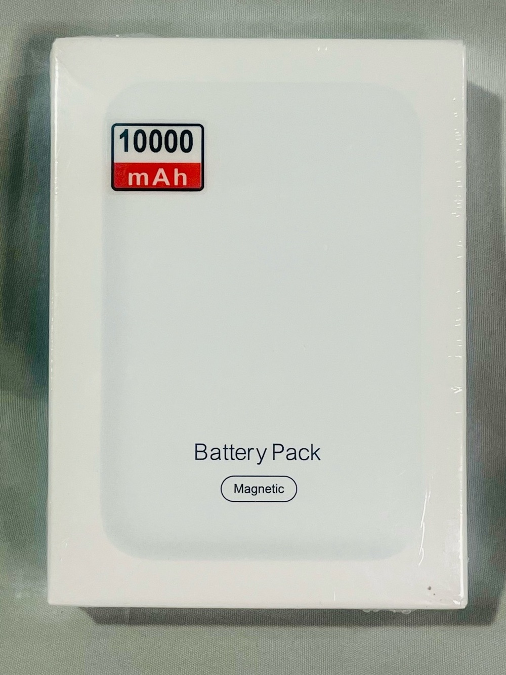 Magnetic 10000 mAh White Battery Pack Power Bank